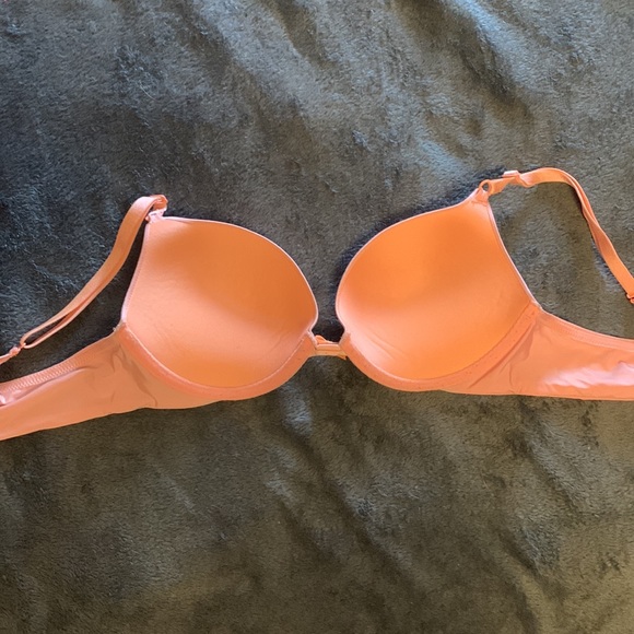 Victoria’s Secret 34B push-up - Picture 3 of 7